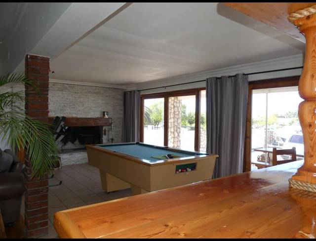 4 BEDROOM HOUSE FOR SALE IN SANDY POINT